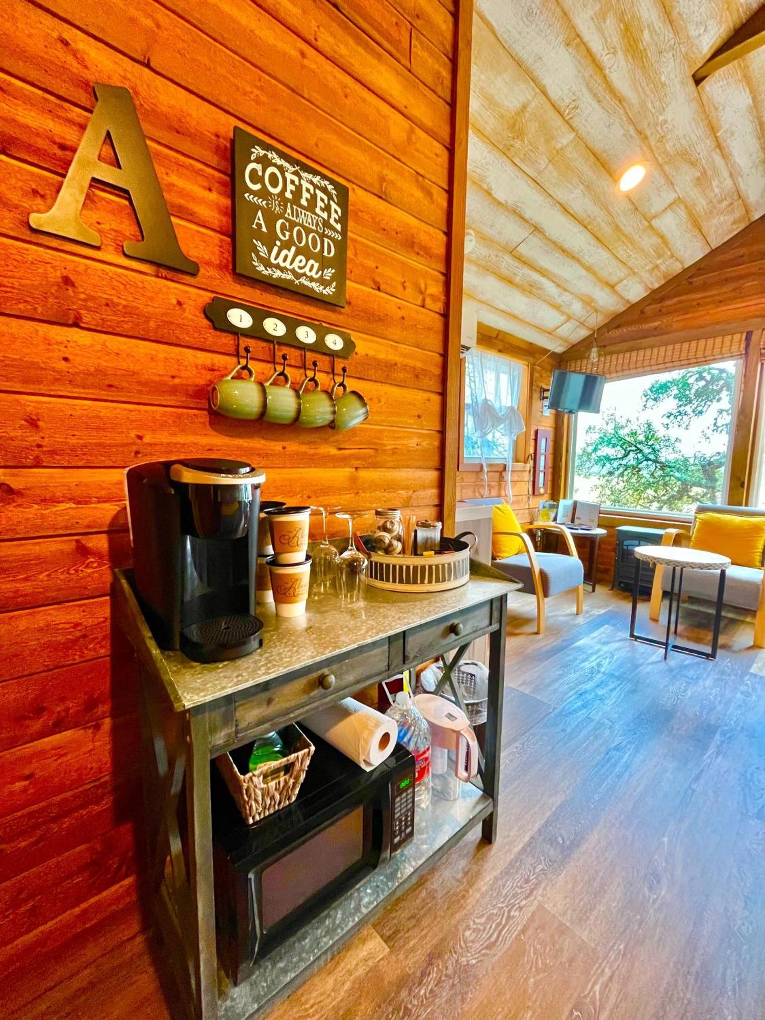 The Alexander At Creek Road Hotel Дрипинг Спрингс Екстериор снимка